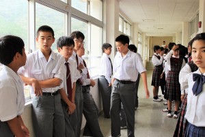 中学1年 高校生の朝テストの見学 尚学館中学校 高等部